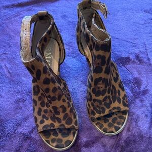 Leopard Print Open-Toe Sandals